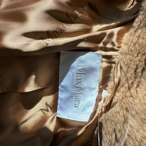 Max Mara Teddy Icon Coat - Picture 9 of 9